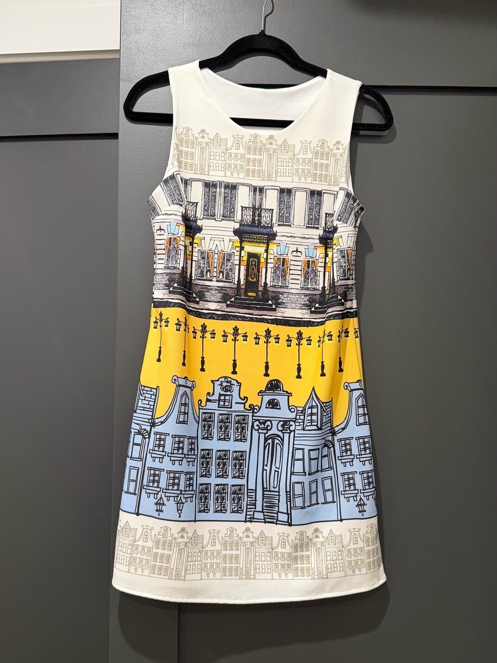 Sleeveless Graphic Cityscape Shift Dress in White, Yellow & Light Blue